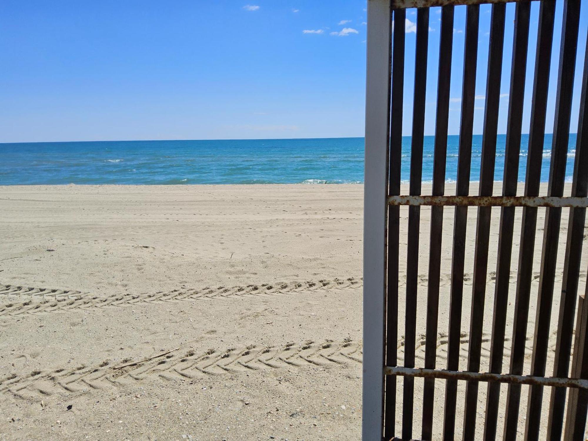 L'Azur 4 Pers Clim Parking Acces Plage Direct Le Barcarès Extérieur photo